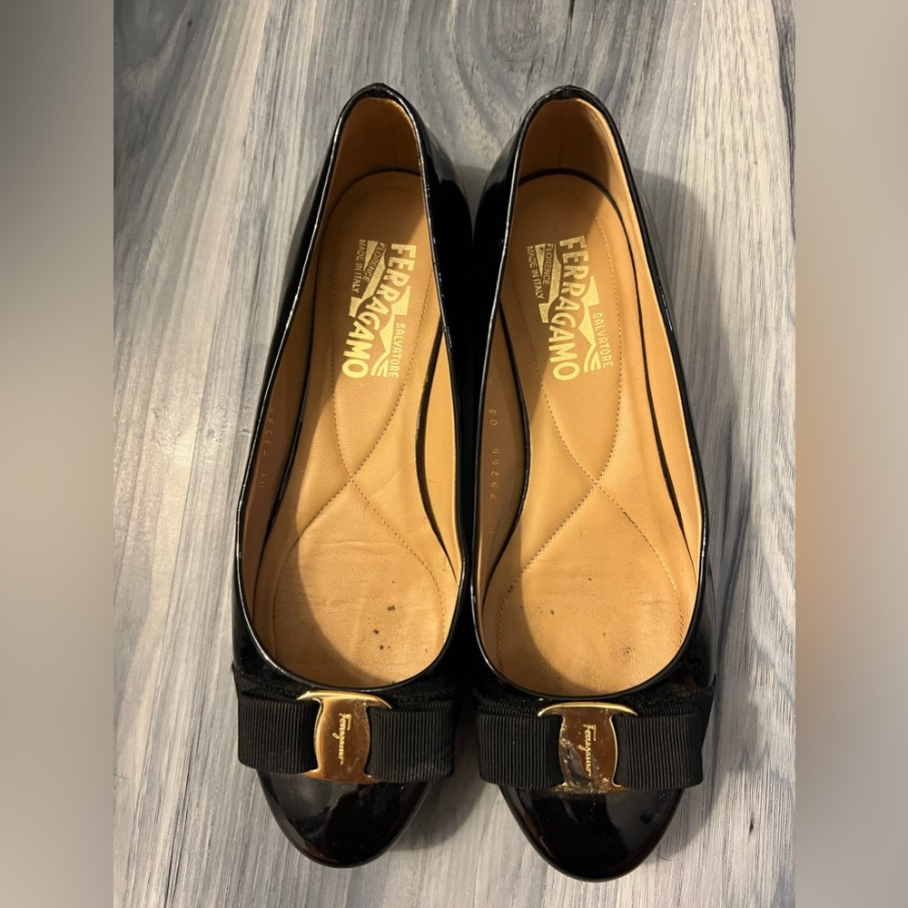 Salvatore Ferragamo varina bow embellished leather ballet flats